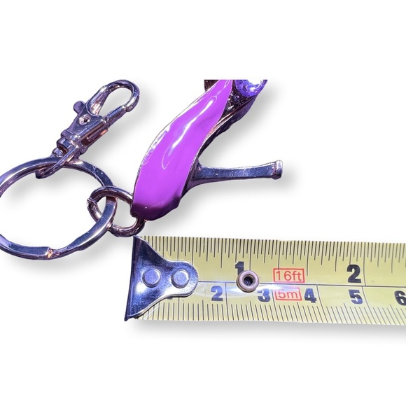 β¨ Sparkling High Heel Keychain - Add Glamour to Your Keys! π π - Picture 3 of 3